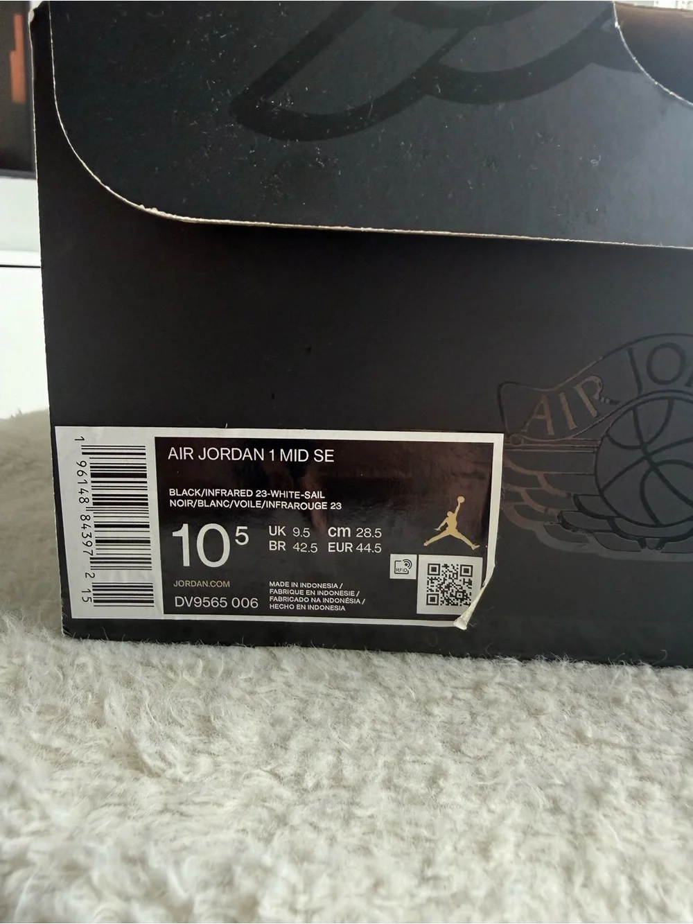 Air Jordan 1 Mid Wear-Away